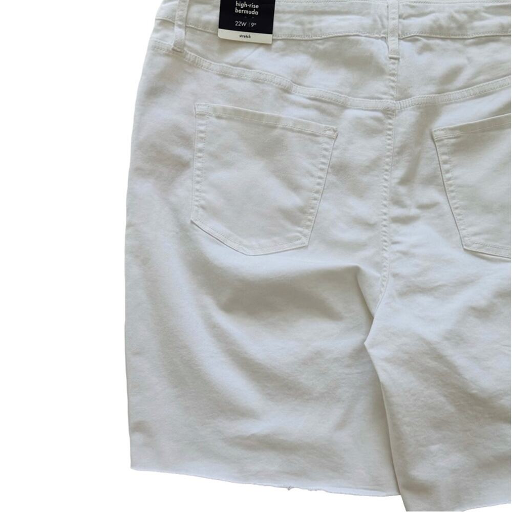 AVA & VIV Shorts White High Rise No Gap Waist Bermuda Denim Jean Plus 22W NEW - Picture 5 of 12